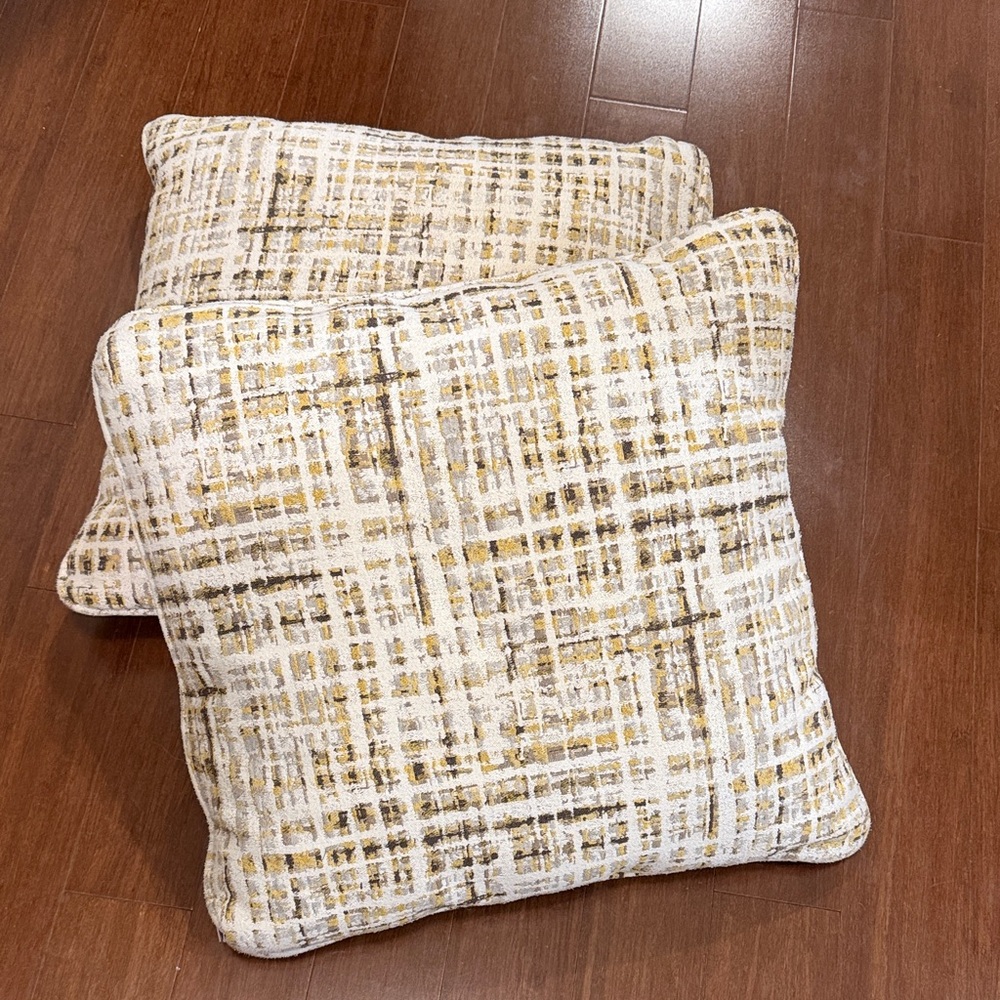 Textured Accent Throw Pillows in Cream and Gold